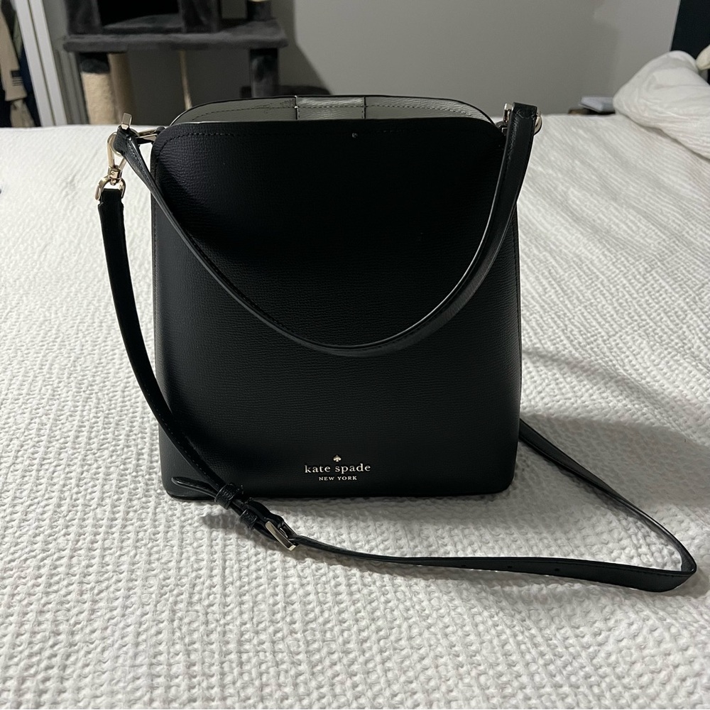 SOLD! Kate spade black bucket crossbody purse